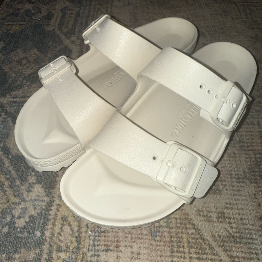 Birkenstock Cream Sandals with Buckle Straps
